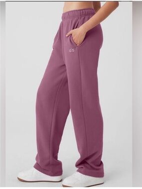 Alo Yoga Straight Leg Sweatpants Soft Mulberry 29.5" Sz S 4-6 U5006RG Rare